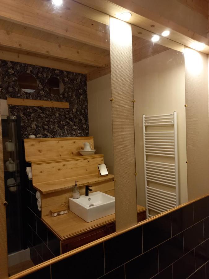 Appartement De Charme Dans Une Maison Isolee Presilly  Εξωτερικό φωτογραφία