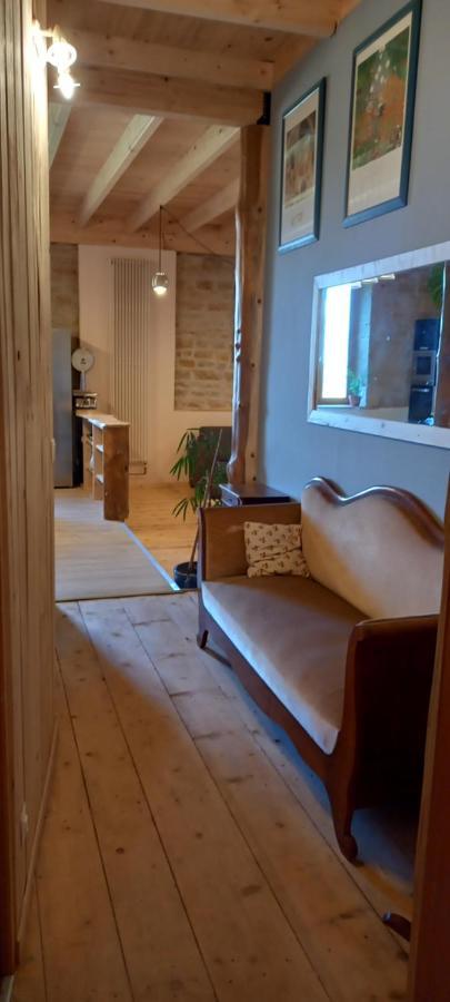 Appartement De Charme Dans Une Maison Isolee Presilly  Εξωτερικό φωτογραφία