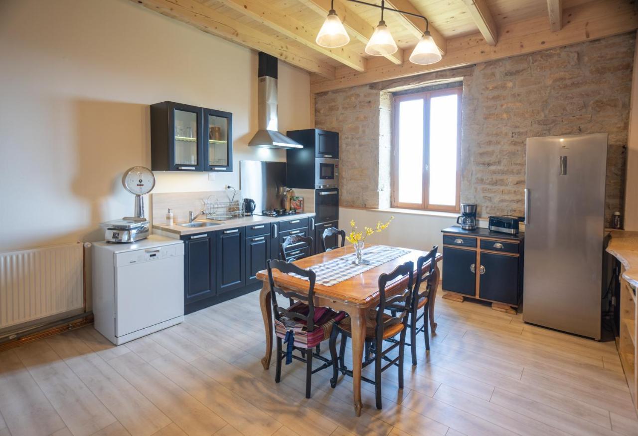 Appartement De Charme Dans Une Maison Isolee Presilly  Εξωτερικό φωτογραφία