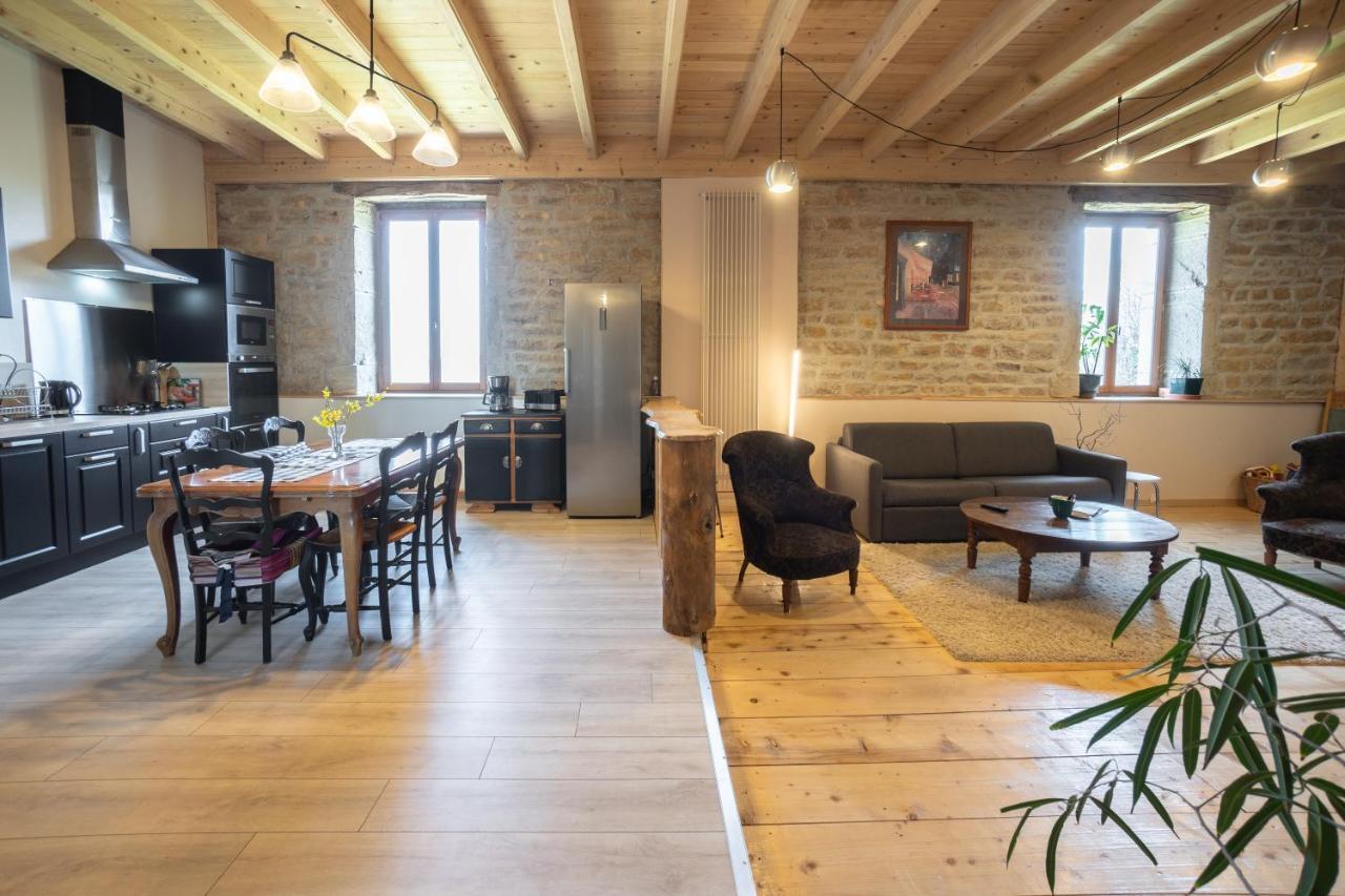 Appartement De Charme Dans Une Maison Isolee Presilly  Εξωτερικό φωτογραφία